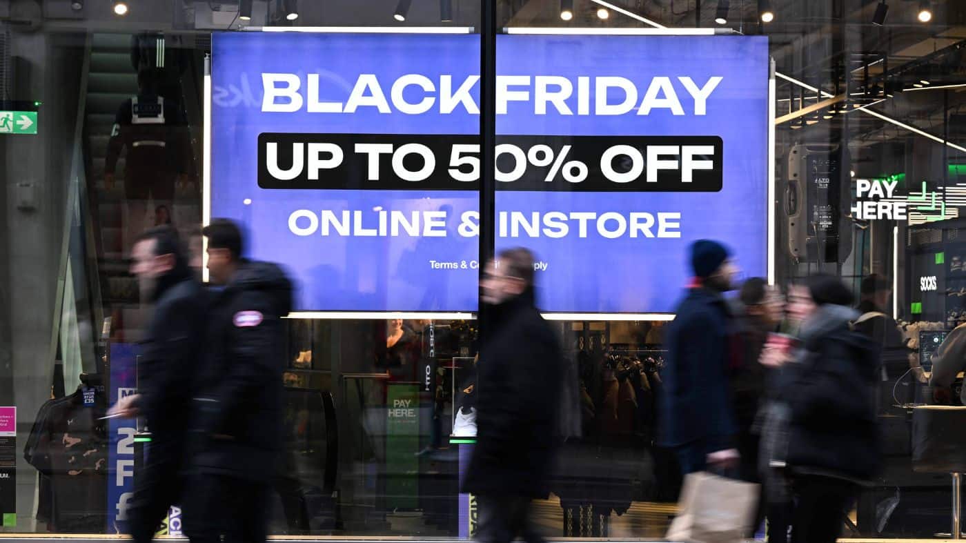 Aussies warned to stay alert amid Black Friday scam surge