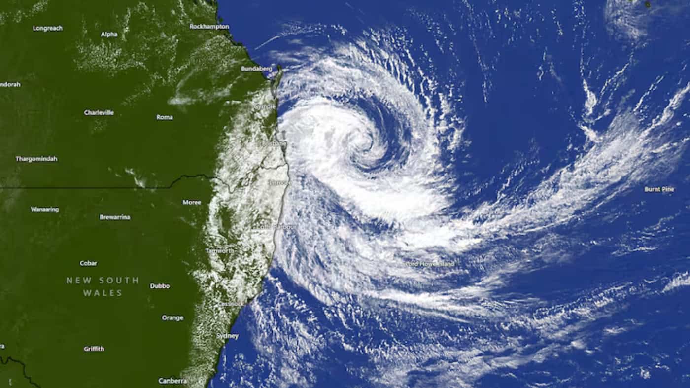 Cyclone Alfred slows but could bring “three natural disasters in one”